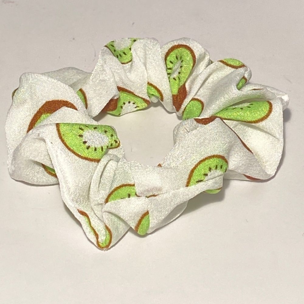 1397 Set of 6 Lightweight Summer Print Scrunchie NWT - Picture 5 of 9
